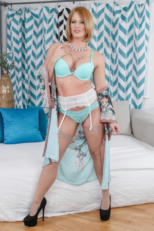 Cougar Holly Heart sucks & fucks her son's best friend's big dick on the couch